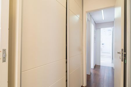Apartamento à venda com 136m², 3 quartos e 2 vagas Apartamento à venda com 136m², 3 quartos e 2 vagasCloset da Suíte
