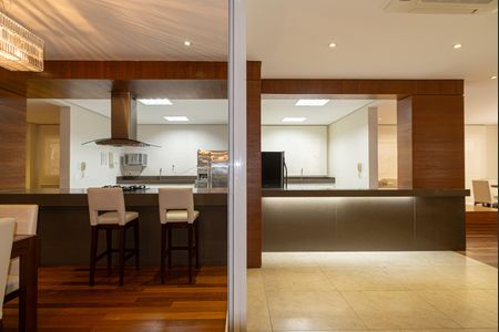 Apartamento à venda com 136m², 3 quartos e 2 vagas Apartamento à venda com 136m², 3 quartos e 2 vagasÁrea comum - Salão de festas