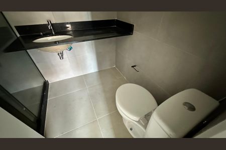 Banheiro de apartamento à venda com 1 quarto, 45m² em Recreio dos Bandeirantes, Rio de Janeiro