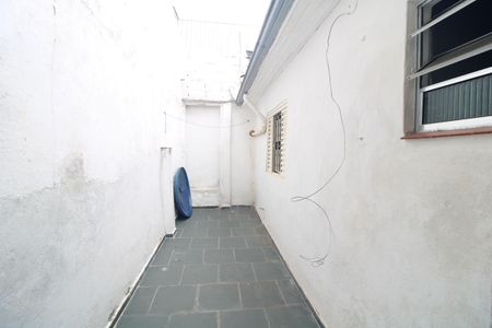 Lateral da casa de casa para alugar com 1 quarto, 49m² em Jardim da Pedreira, São Paulo