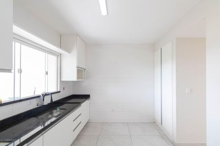 Casa para alugar com 110m², 3 quartos e 1 vagaCozinha e Área de Serviço