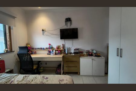 Casa de condomínio à venda com 350m², 4 quartos e 4 vagas Casa de condomínio à venda com 350m², 4 quartos e 4 vagasSuíte 2