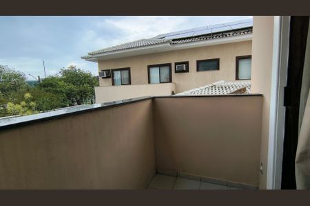 Casa de condomínio à venda com 350m², 4 quartos e 4 vagas Casa de condomínio à venda com 350m², 4 quartos e 4 vagasVaranda do Quarto