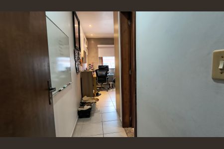 Casa de condomínio à venda com 350m², 4 quartos e 4 vagas Casa de condomínio à venda com 350m², 4 quartos e 4 vagasSuíte 2