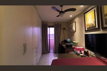 Casa de condomínio à venda com 350m², 4 quartos e 4 vagas Casa de condomínio à venda com 350m², 4 quartos e 4 vagasQuarto