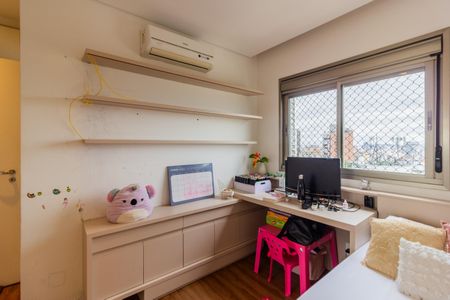 Apartamento à venda com 145m², 3 quartos e 2 vagasSuíte 2