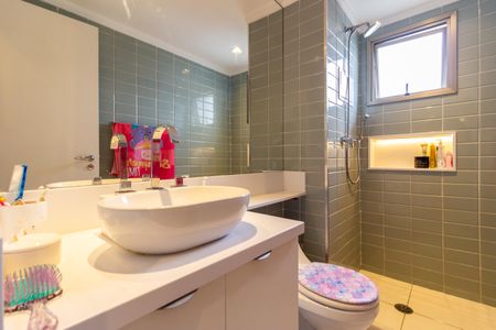 Apartamento à venda com 145m², 3 quartos e 2 vagasBanheiro da Suíte 2