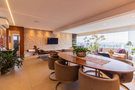 Sala de apartamento à venda com 3 quartos, 145m² em Vila Madalena, São Paulo