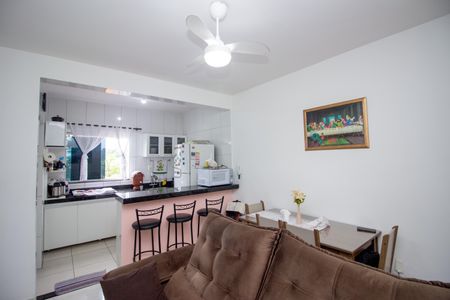Sala de apartamento à venda com 2 quartos, 58m² em Tropical, Contagem