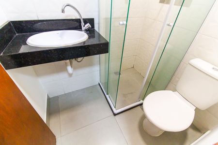 Banheiro de kitnet/studio para alugar com 1 quarto, 25m² em Cidade Antônio Estêvão de Carvalho, São Paulo