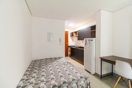 Sala/Quarto de kitnet/studio para alugar com 1 quarto, 25m² em Cidade Antônio Estêvão de Carvalho, São Paulo