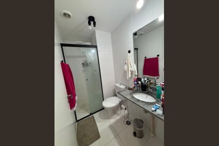 Banheiro de apartamento à venda com 1 quarto, 33m² em Butantã, São Paulo