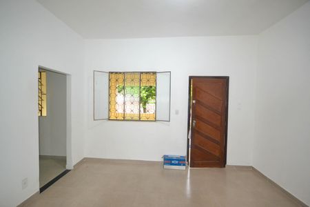 Sala de casa para alugar com 1 quarto, 60m² em Três Corações, Nova Iguaçu