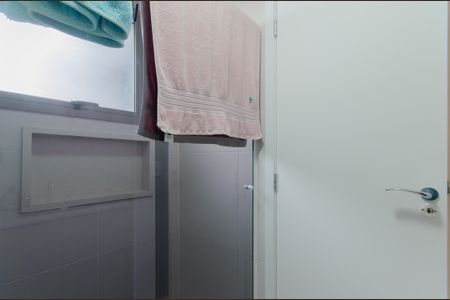 Banheiro de kitnet/studio para alugar com 1 quarto, 21m² em Paraíso, São Paulo