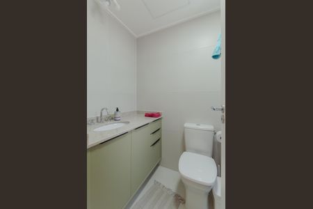 Banheiro de kitnet/studio para alugar com 1 quarto, 21m² em Paraíso, São Paulo