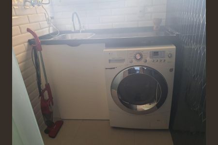 Apartamento para alugar com 65m², 2 quartos e 1 vagaÁrea de serviço