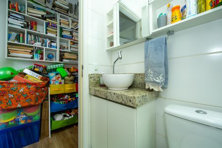 Apartamento à venda com 50m², 2 quartos e 1 vagaBANHEIRO