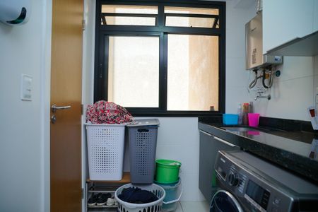 Apartamento à venda com 98m², 2 quartos e 1 vaga Apartamento à venda com 98m², 2 quartos e 1 vagaÁrea de Serviço