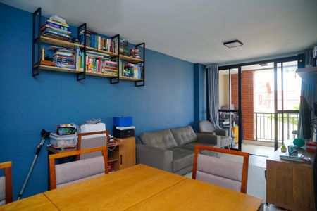 Apartamento à venda com 98m², 2 quartos e 1 vaga Apartamento à venda com 98m², 2 quartos e 1 vagaSala