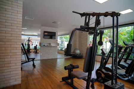 Apartamento à venda com 98m², 2 quartos e 1 vaga Apartamento à venda com 98m², 2 quartos e 1 vagaÁrea comum - Academia