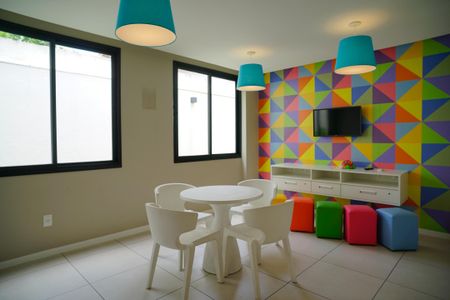 Apartamento à venda com 98m², 2 quartos e 1 vaga Apartamento à venda com 98m², 2 quartos e 1 vagaÁrea comum