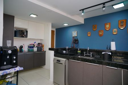 Apartamento à venda com 98m², 2 quartos e 1 vaga Apartamento à venda com 98m², 2 quartos e 1 vagaCozinha