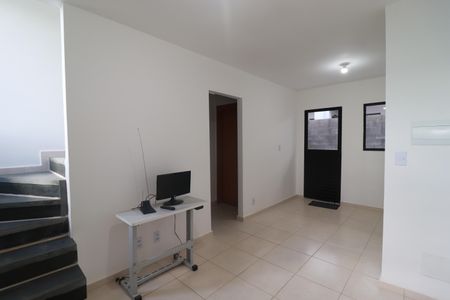 Sala de apartamento para alugar com 2 quartos, 54m² em Parque Residencial Candido Portinari, Ribeirão Preto