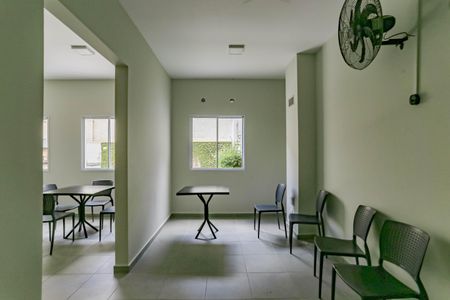 Apartamento para alugar com 38m², 2 quartos e 1 vaga Apartamento para alugar com 38m², 2 quartos e 1 vagaÁrea comum - Salão de festas