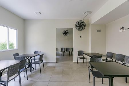 Apartamento para alugar com 38m², 2 quartos e 1 vaga Apartamento para alugar com 38m², 2 quartos e 1 vagaÁrea comum - Salão de festas