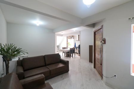 Sala de casa à venda com 4 quartos, 200m² em Eldorado, Diadema
