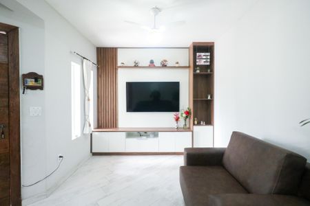 Sala de casa à venda com 4 quartos, 200m² em Eldorado, Diadema