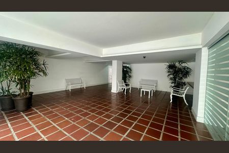 Apartamento à venda com 85m², 3 quartos e 1 vaga Apartamento à venda com 85m², 3 quartos e 1 vagaHall social