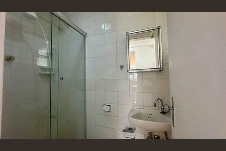 Apartamento à venda com 85m², 3 quartos e 1 vaga Apartamento à venda com 85m², 3 quartos e 1 vagaBanheiro de serviço