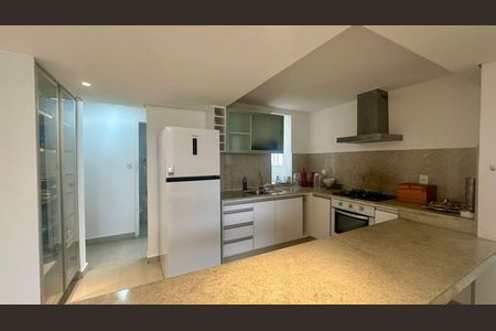 Apartamento à venda com 85m², 3 quartos e 1 vaga Apartamento à venda com 85m², 3 quartos e 1 vagaCozinha