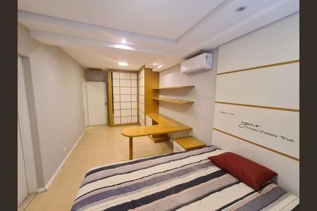 Quarto de casa de condomínio para alugar com 4 quartos, 333m² em Alphaville, Santana de Parnaíba