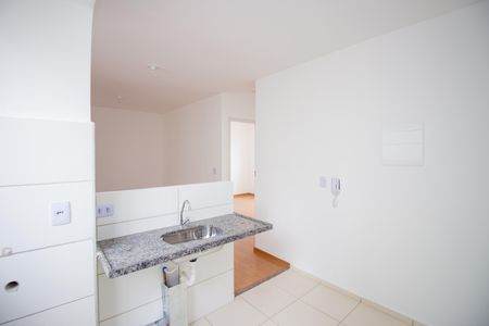 Apartamento para alugar com 42m², 2 quartos e 1 vaga Apartamento para alugar com 42m², 2 quartos e 1 vagaCozinha e Área de Serviço