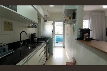 Apartamento à venda com 91m², 3 quartos e 2 vagas Apartamento à venda com 91m², 3 quartos e 2 vagasCozinha e Área de Serviço