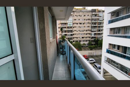 Apartamento à venda com 91m², 3 quartos e 2 vagas Apartamento à venda com 91m², 3 quartos e 2 vagasSacada da Suíte 1