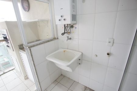 Apartamento para alugar com 70m², 2 quartos e 1 vagaÁrea de Serviço