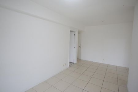 Sala de apartamento para alugar com 2 quartos, 70m² em Freguesia (jacarepaguá), Rio de Janeiro