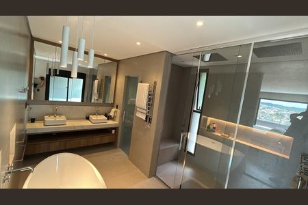 Casa de condomínio à venda com 1054m², 5 quartos e 6 vagasFoto 09