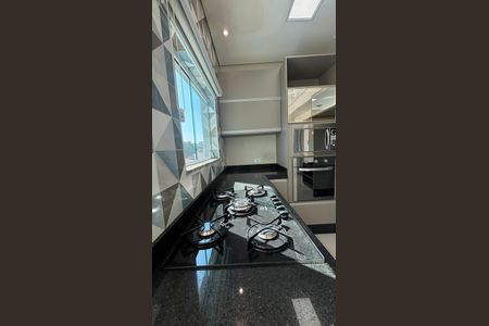 Apartamento à venda com 100m², 2 quartos e 1 vagaCobertura - Cozinha