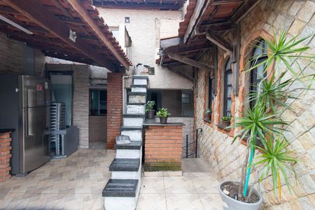 Casa para alugar com 100m², 3 quartos e sem vagaVaranda