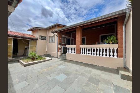 Casa à venda com 301m², 3 quartos e 2 vagasQuintal