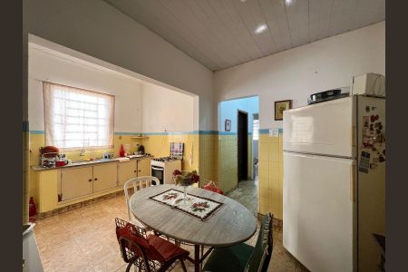Casa à venda com 301m², 3 quartos e 2 vagasCozinha