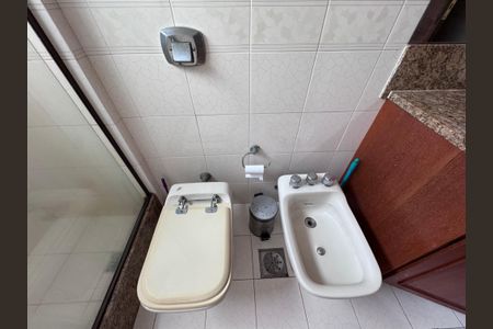 Casa de condomínio à venda com 767m², 5 quartos e 4 vagas Casa de condomínio à venda com 767m², 5 quartos e 4 vagasSuíte 3 - Banheiro