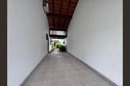 Casa de condomínio à venda com 767m², 5 quartos e 4 vagas Casa de condomínio à venda com 767m², 5 quartos e 4 vagasÁrea externa