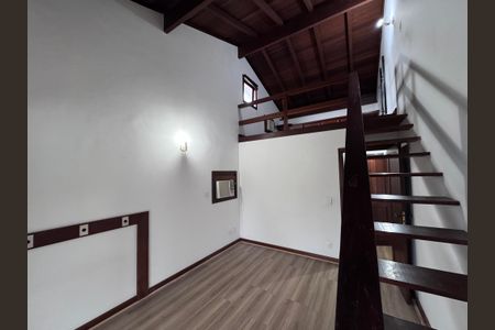Casa de condomínio à venda com 767m², 5 quartos e 4 vagas Casa de condomínio à venda com 767m², 5 quartos e 4 vagasSuíte 3