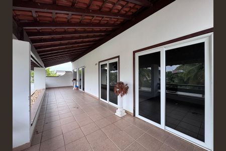 Casa de condomínio à venda com 767m², 5 quartos e 4 vagas Casa de condomínio à venda com 767m², 5 quartos e 4 vagasVaranda