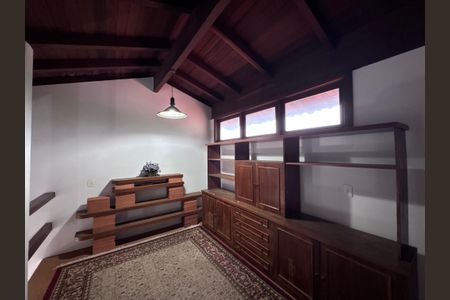 Casa de condomínio à venda com 767m², 5 quartos e 4 vagas Casa de condomínio à venda com 767m², 5 quartos e 4 vagasSala - Mezanino